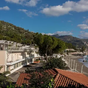 matteos-house-taormina.sicilyhotelsitaly.net/