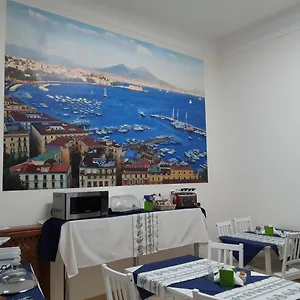 ** Alojamento de Acomodação e Pequeno-almoço Foria 210 Itália